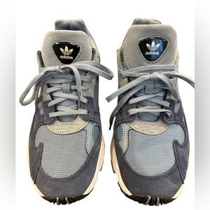 Adidas Women’s ‘Falcon’‎ Sneakers. Gray Size 9 Excellent Condition